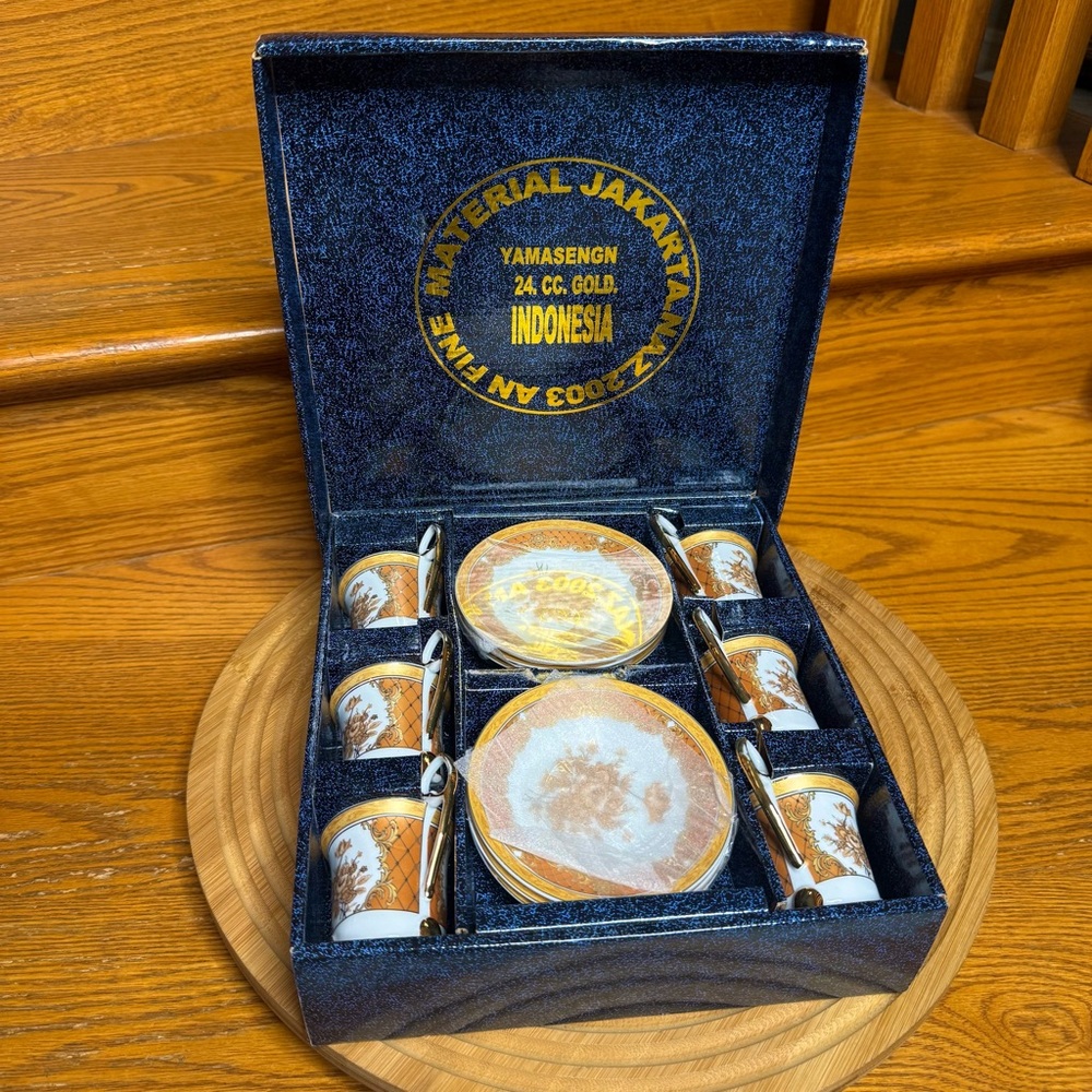 Yamasengn Indonesia 24k Gold Coffee Demitasse Set 6 Cups Saucers W Box Vintage